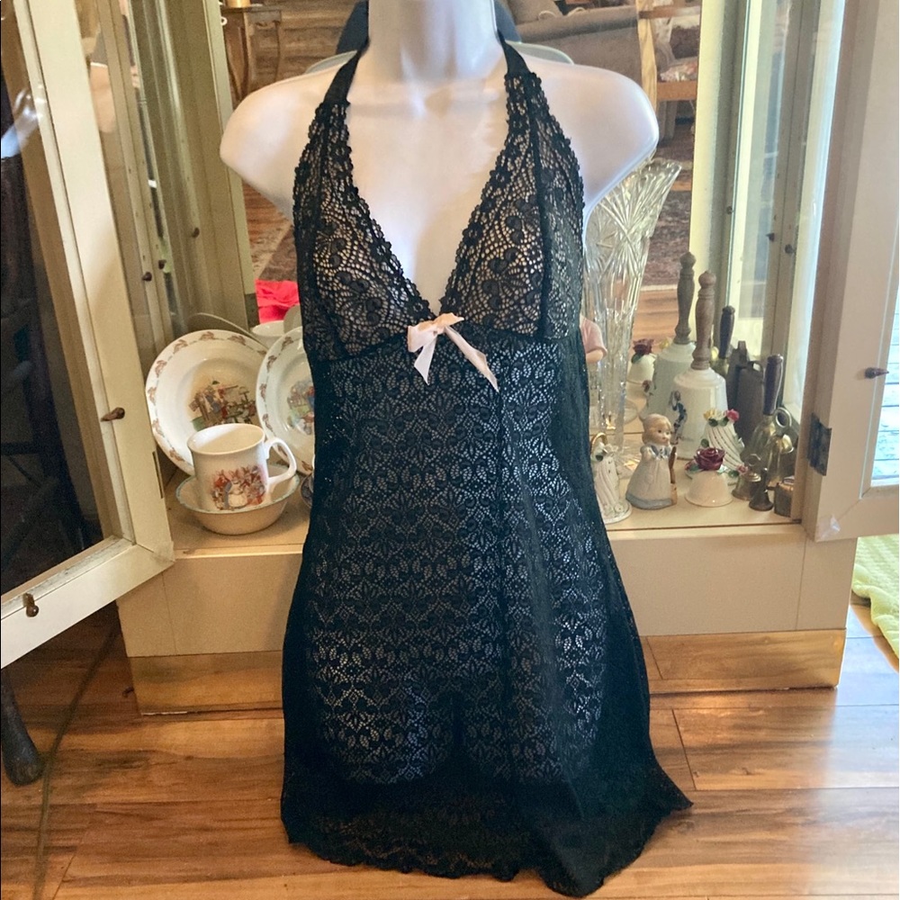 Vintage Gilligan & Omally Black Lace Nitie